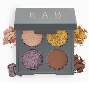 KAB Cosmetics deep smoke eyeshadow pallet NWT!
